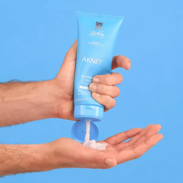 AKNET GEL DETERGENTE PURIFICANTE 200 ML